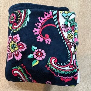Vera Bradley - 80” x 50” Throw Blanket - paisley
